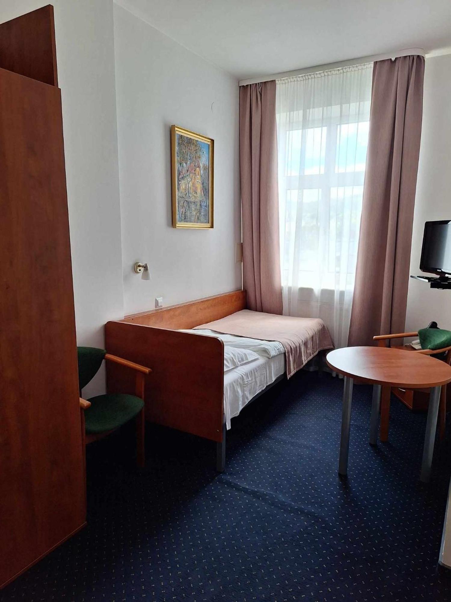 Hotel *** Nat Krynica-Zdrój Exterior foto